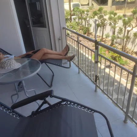 Bee Life Apts, Sweet House Vakantiehuis Kokkinos Pirgos (Heraklion)