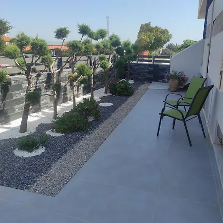 Bee Life Apts, Sweet House * Kokkinos Pirgos (Heraklion)