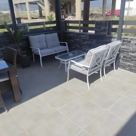 Bee Life Apts, Sweet House * Kokkinos Pirgos (Heraklion)